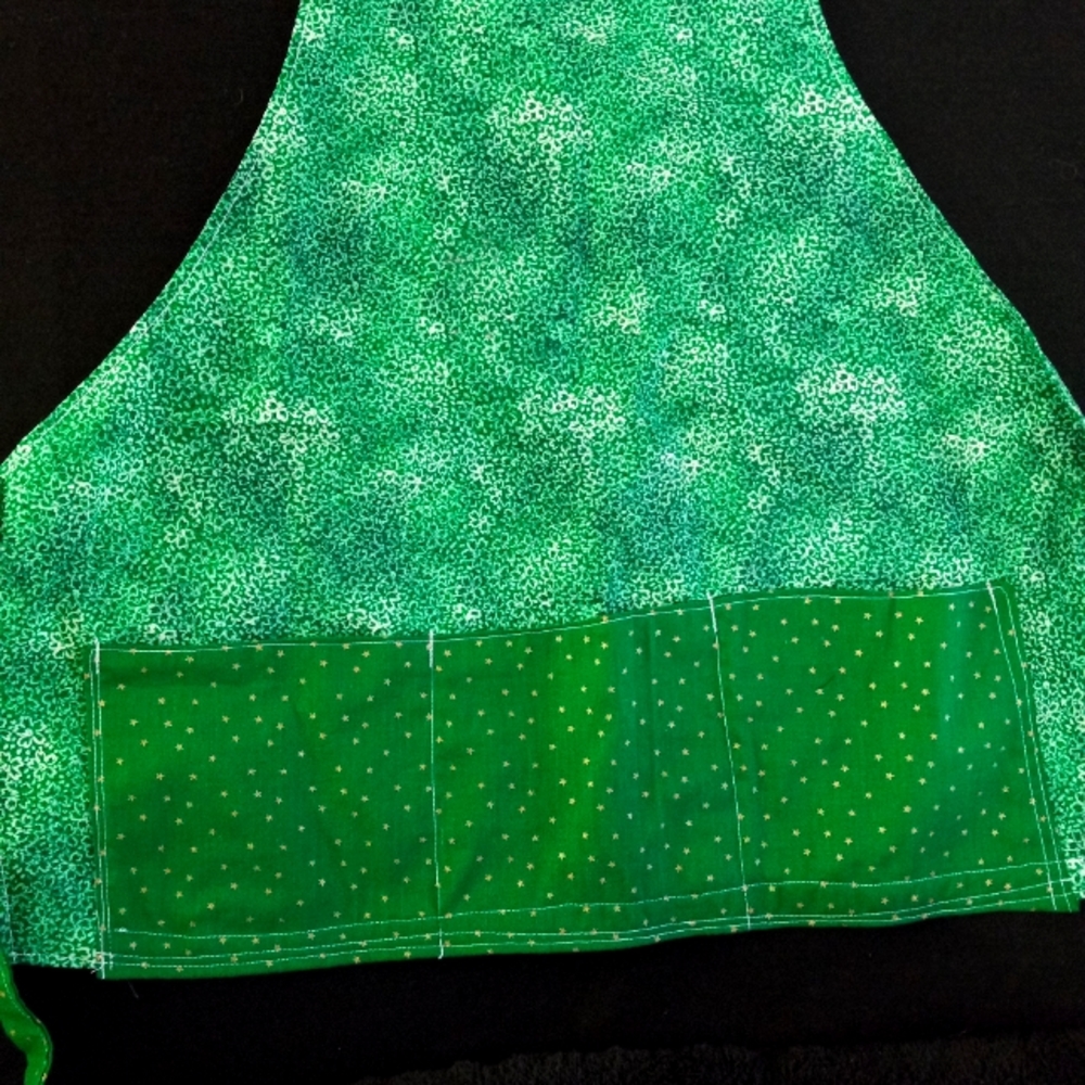 Hand crafted Apron with 3 pockets